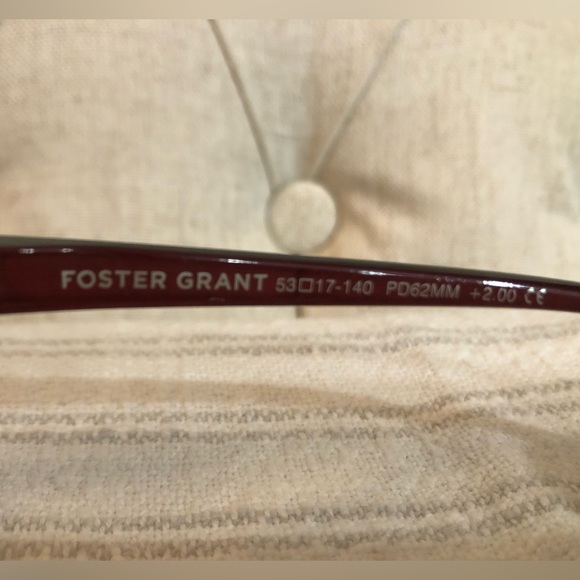 Foster Grant (+(2.00) Reading Glasses - Picture 6 of 6